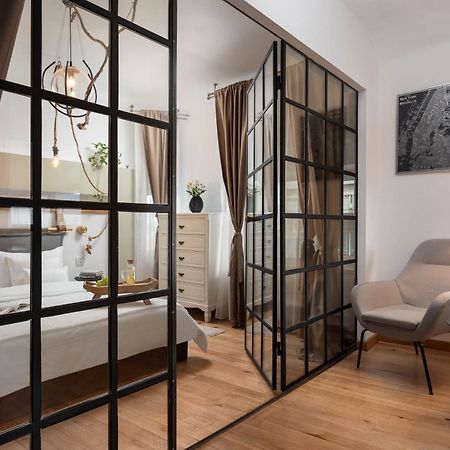 Downtown Home With Terrace By Urbanesq Bukareszt Zewnętrze zdjęcie